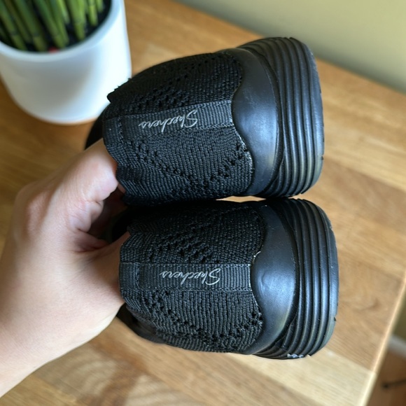 Skechers Strech Fit Air Cooled Memory Foam Black Shoes - Picture 4 of 7